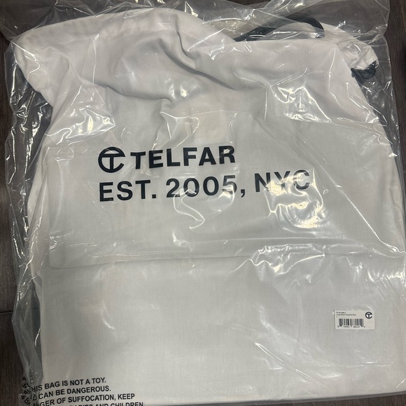 BRAND NEW Large Black Telfar Bag with Dust Bag - Picture 3 of 4